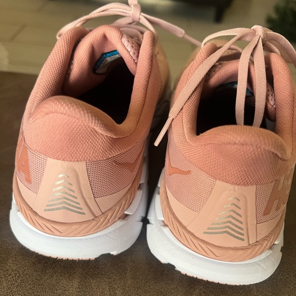 HOKA CLIFTON 7 LIGHT PINK SHOES - Picture 6 of 10